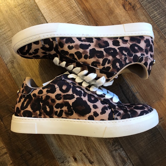 Steve Madden NWT Leopard Print Canvas Sneakers - Picture 10 of 15